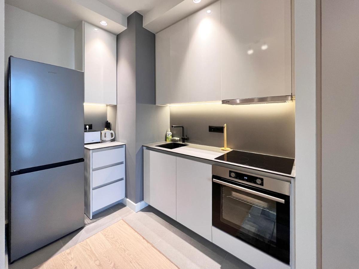 Waterfront Luxury Suites เบลเกรด ภายนอก รูปภาพ