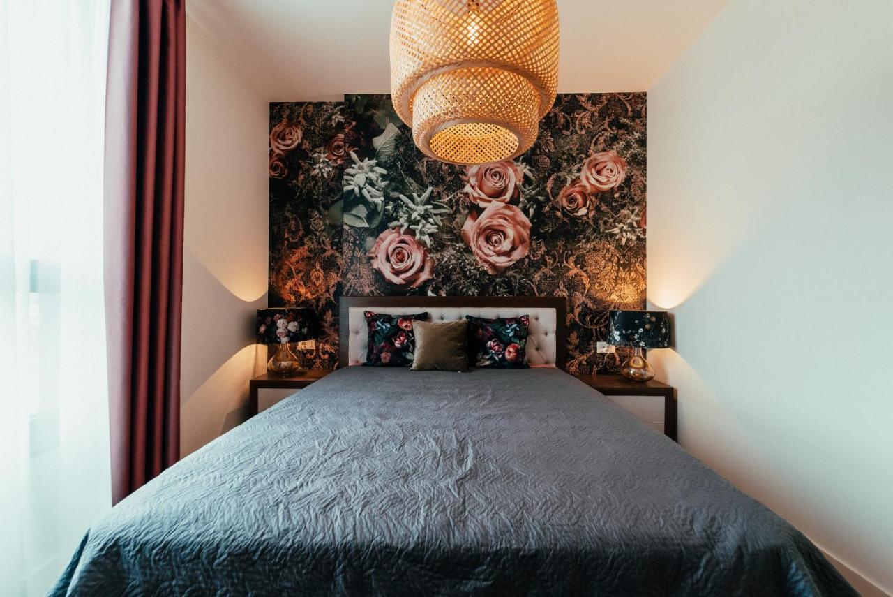 Waterfront Luxury Suites เบลเกรด ภายนอก รูปภาพ