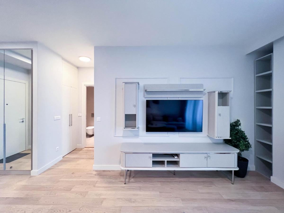 Waterfront Luxury Suites เบลเกรด ภายนอก รูปภาพ