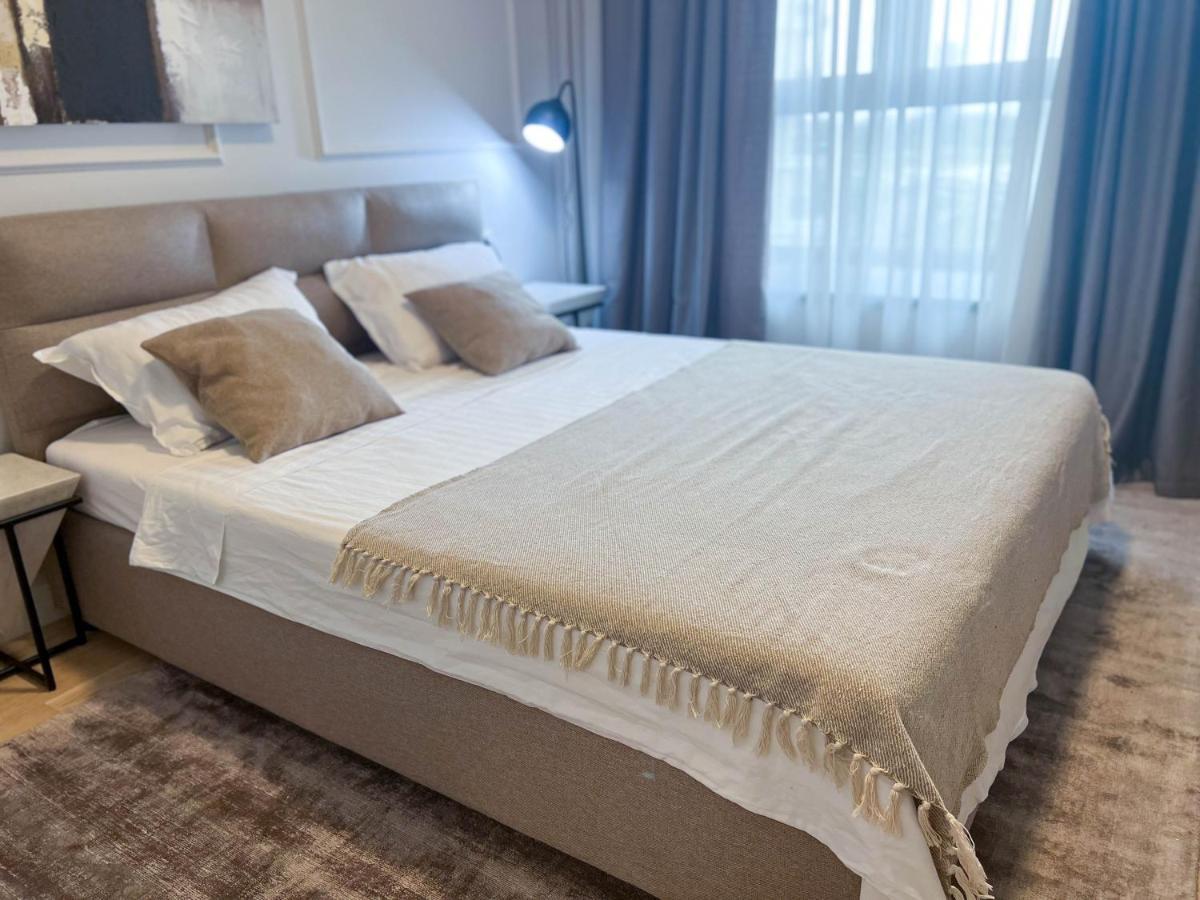 Waterfront Luxury Suites เบลเกรด ภายนอก รูปภาพ