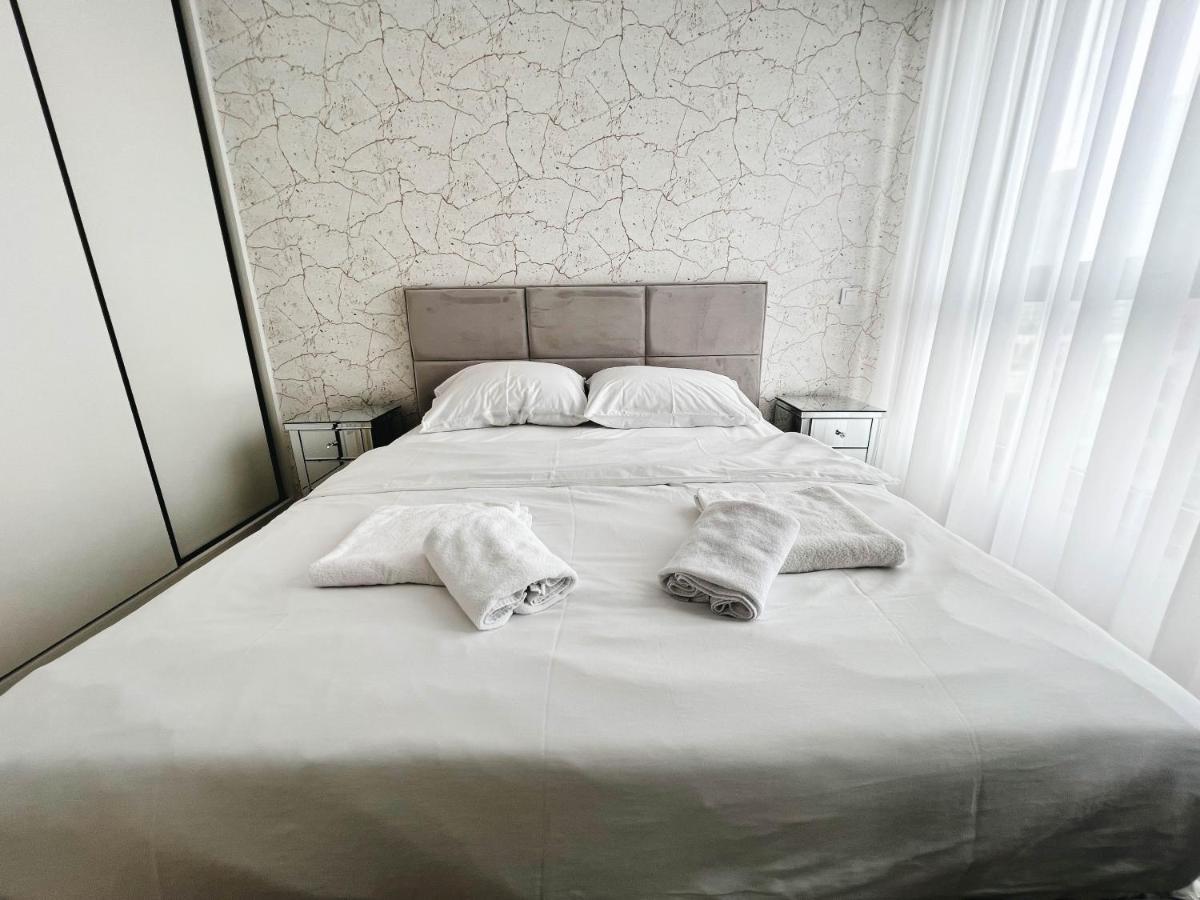 Waterfront Luxury Suites เบลเกรด ภายนอก รูปภาพ