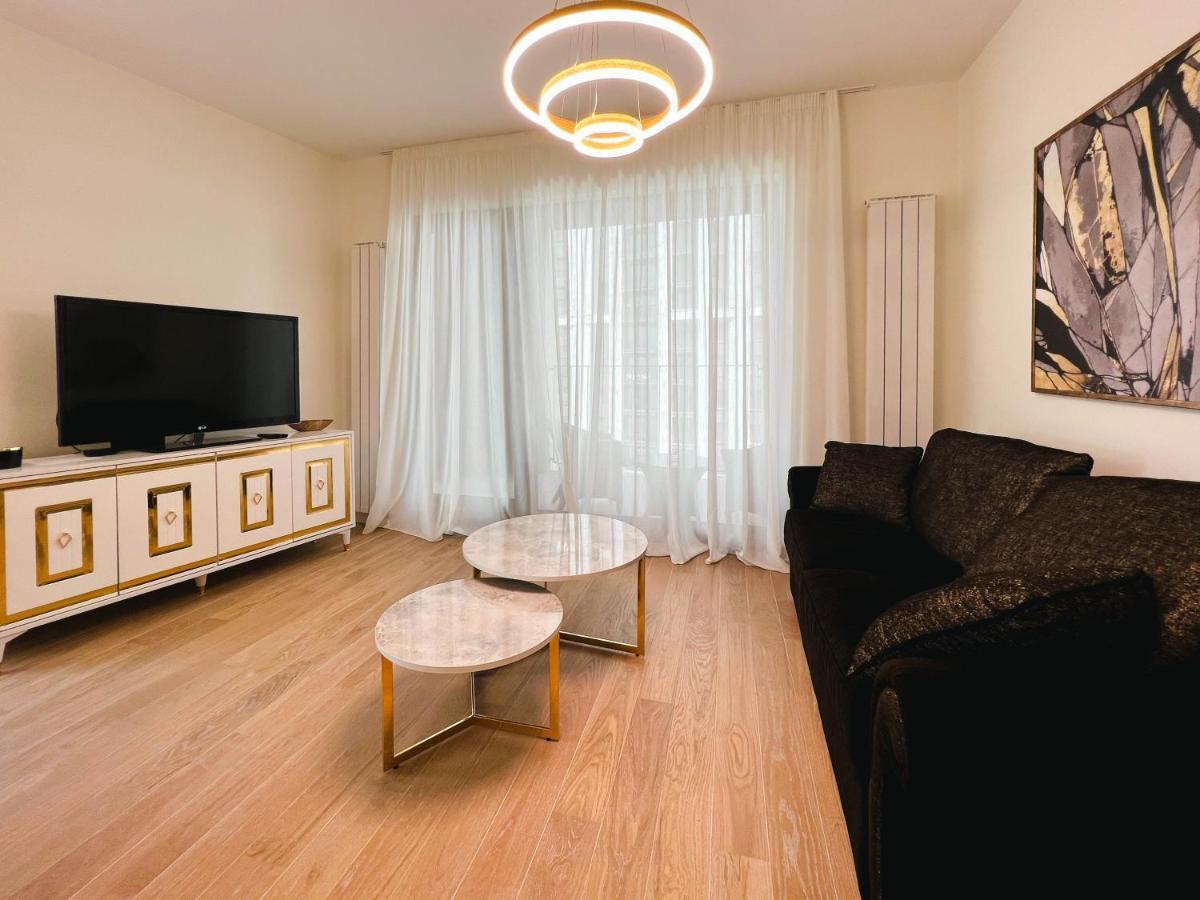Waterfront Luxury Suites เบลเกรด ภายนอก รูปภาพ